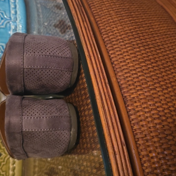 Journee Collection Gray Slip-On Loafers Size 8.5 (#1) - Picture 3 of 7